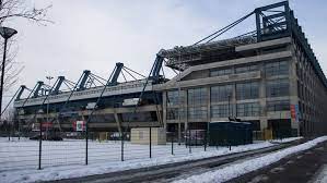 Jest własnością miasta krakowa, które dzierżawi go spółce akcyjnej wisła. Remont Stadionu Wisly Krakow Miasto Chce Wydac Ponad 7 Mln Zl Wiadomosci