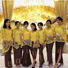 Baik di toko, butik, mall sampai department store. Pin Di Kebaya