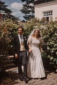 Do you know, what is most important to get a very romantic look at your wedding? 50 Iconic Celebrity Wedding Dresses Most Memorable Wedding Gowns In History