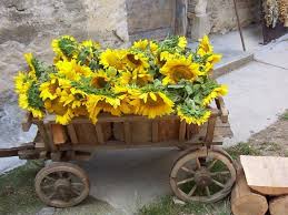 August is the eighth month of the year in the gregorian calendar and one of seven gregorian months with the length of 31 days. Augusztus 1 Radnoti Miklos Augusztus Kepes Versnaptar