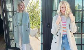 Holly Willoughby Stuns In M S Pastels And Her 25 Jumper Is Bound To Sell Out Hello