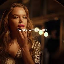 Janet Koster's Instagram, Twitter & Facebook