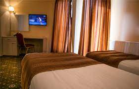 Rezervați pe planetofhotels.com și călătoriți cu plăcere. Hotel Q Brasov Www Qbrasov Ro