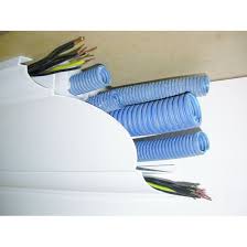 Ceiling Cornice Duct Hides Pipes Or Electrical Con Ceiling Chute Conduits Cornice Corniche Plafond Interior Design Living Room Hide Cables Ceiling Design