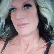 What are good seafood or Mexican places to eat in Gulf Shores?