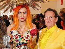 Former hsotd brynne edelsten is a delicate, exquisitely cut california jewel who became i always had high hopes for brynne's gold digging career. Brynne Edelsten Reveals Margot Robbie Attended Her Lavish 3 3 Million Wedding To Geoffrey Edelsten Newscabal