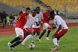 سيتم إقامة مباراة ضمن الجولات النهائية لأولمبياد طوكيو لعام 2021 بين منتخب مصر الأولمبي والمنتخب الارجنتيني، وهناك بحث متداول من قبل المصريين عن إمكانية اتاحة المفاجأة. Ù…ÙˆØ¹Ø¯ Ù…Ø¨Ø§Ø±Ø§Ø© Ù…ØµØ± Ø¶Ø¯ ÙƒÙŠÙ†ÙŠØ§ Ø§Ù„Ù‚Ø§Ø¯Ù…Ø© ÙˆØ§Ù„Ù‚Ù†ÙˆØ§Øª Ø§Ù„Ù†Ø§Ù‚Ù„Ø© ÙÙŠ ØªØµÙÙŠØ§Øª Ø£ÙØ±ÙŠÙ‚ÙŠØ§ ÙƒÙˆØ±Ø© ØªØ§ÙŠÙ…