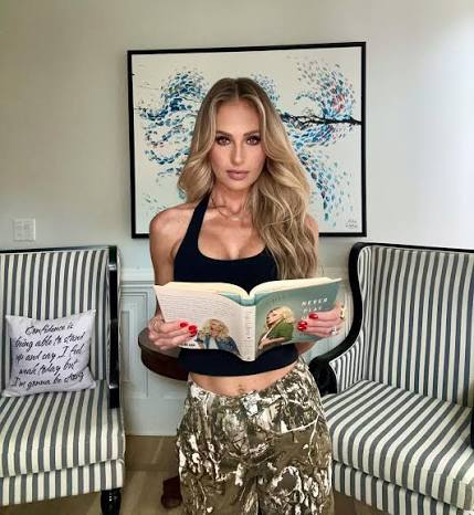 Tomi Lahren Fans (@TomiLahrenn) • Facebook