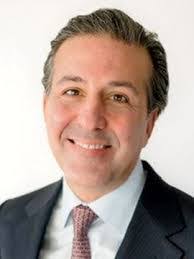 Laurie Dimakos's Instagram, Twitter & Facebook