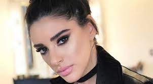 Yay burcu olan aslıhan doğan, bir süredir arda turan ile birliktelik yaşamaktadır. Aslihan Dogan Kimdir Kac Yasinda Iste Arda Turan In Sevgilisi Hakkinda Bilinmeyenler Magazin Haberleri