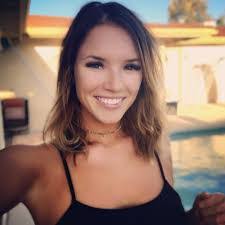 Loretta Cote's Instagram, Twitter & Facebook