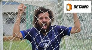 Cartolouco admitiu que era imaturo para a posição que assumiu em 2018, quando assumiu a apresentação do é gol!, do sportv, com apenas. With Almost 2 5 Million Views In Just Three Episodes Cartolouco Series Wins Betano Sponsorship