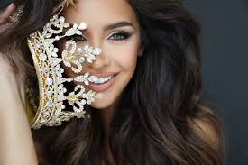 Quién será Miss Cielo 2019? 👑 #MissWorldEcuador @agua_cielo_ec #ElevaTuVida