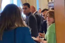 Maybe you would like to learn more about one of these? Petrecere De Ziua Lui Ludovic Orban La Parlament Cu Persoane Care Nu Poarta Masca De Protectie Citu Nu Am Vazut Nu Pot Sa Comentez Video