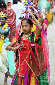 The dance heritage of india is at least 5000 years old. Indian Girl Dancing In A Festival Parade Photograph By Tim Gainey