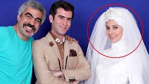 سوگل قلاتیان بازیگر سریال لیسانسه ها
