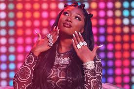 Megan thee stallion, born megan jovon ruth pete, was born on feb. Megan Thee Stallion S Metallic Eye Makeup Look Is Golden Teen Vogue