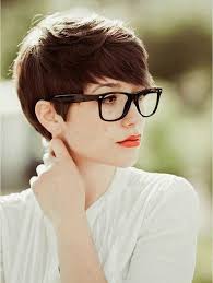 Who says women with round face shapes can't wear their hair short? 15 Pixie Hairstyles For Round Faces Pixie Cut Haircut For 2019