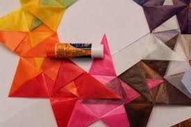 Weihnachtsdeko Fur Fenster Bunte Sterne Aus Transparentpapier Basteln Transparentpapier Weihnachtsdeko Fenster Und Weihnachtsdeko Fenster Sterne