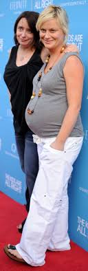 She has spoken several times in interviews that she has a hard time with yes, the actress amy poehler does have a favourite book.in an oprah winfrey interview, she. Amy Poehler Rocks Her Baby Bump Photos Huffpost