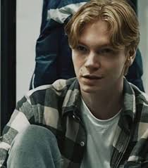 Fynn E Steve Cassandra Son Novios En La Vida Real