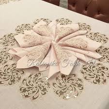 Salon Takimi Dantel Degerlendirme Eski Oda Takimi Dantelleri 1 Kalite Keten Ile Yepyeni Bir Salon Ta Place Card Holders Cards Place Cards