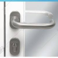 Daftar harga berbagai kusen aluminium terbaru seperti kusen pintu, dan jendela, pintu aluminium geser, pintu aluminium motif kayu, pintu kaca, aluminium per meter, aluminium per batang serta harga pintu aluminium murah untuk bulan. Jual Handel Pintu Aluminium Terbaik Harga Murah August 2021 Cicil 0