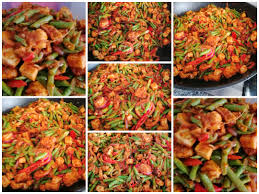 Tinorangsak or tinoransak is an indonesian hot and spicy meat dish that uses specific bumbu (spice mixture) found in manado cuisine of north sulawesi, indonesia. Sambal Goreng Tahu Tempe Kacang Panjang Isi Ayam Long Bean Tempe Tauhu And Chicken Meat Per Tub 2kg 25 Minimum Order 3 Tub Self Collection At Woodland St 82 Food