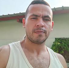 Se va el defensa central Rafa Pérez?😦 Al parecer sostuvo unas  discrepancias con el técnico César Farías y decidió marcharse del club  barranquillero. Ricardo Pachón, representante del jugador indicó que a pesar