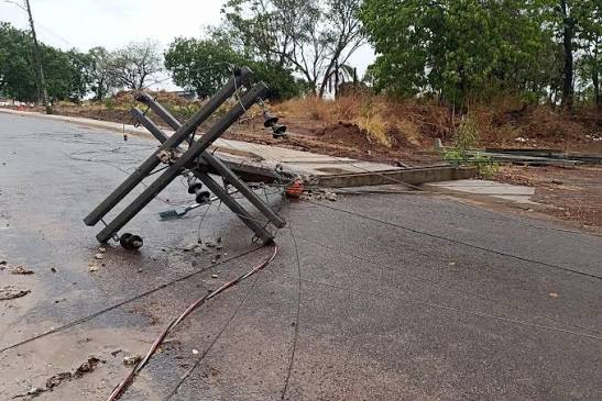 Mais de 50 postes de energia el&eacute;trica foram danificados pelas chuvas no dia das elei&ccedil;&otilde;es | Tocantins