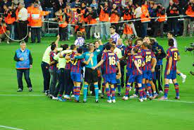 The increasing knowledge on clinical and molecular markers and the availability of biological targeted therapies have major. 2009 10 Fc Barcelona Season Wikipedia