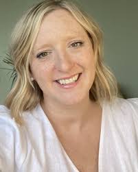 Anna Nance's Instagram, Twitter & Facebook