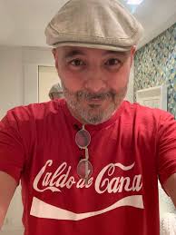 Virna Teixeira (@papelderascunho)