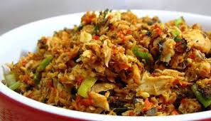 Tambahkan dengan daun pandan, daun kemangi, irisan cabai merah besar, dan daun jeruk. Resep Dan Cara Memasak Ikan Cakalang Masak Woku Yang Sedap Dan Mantap Selerasa Com