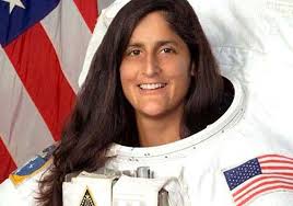 Sunita Suni Williams Born September 19 1965 Is An Indianamerican Astronaut And A United States Navy Officer Wh Women In History Space Flight Badass Women