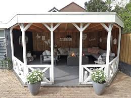 Shabby Chic Look Fur Die Uberdachte Terrasse In Der Trendfarbe Weiss Lounge Gartenmobel Garten Lounge Gartenmobel Lounge Set