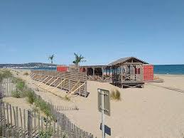 Découvrez toutes les informations sur les différents tournage de la série dna à. Paillote Dna Demain Nous Appartient Sete Ici7 Fr Ville De Sete