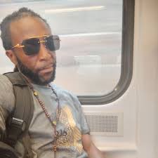 Who should come off the bench in a basketball game?