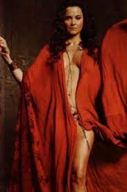 Lucy lawless oyunculuğa lisede başladı. Spartacus Lucy Lawless As Lucretia Lucy Lawless Spartacus Xena Warrior Princess