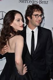 Revealed their romance earlier this month. Kat Dennings And Josh Groban Are Dating Check Out These Adorable Couple Pics
