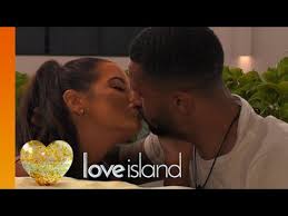 Iain Stirling Can T Keep Winter Love Island 2020 Secrets Youtube