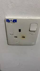 The two stereo channel pins don't, and as a result it takes twice as long to solder to them. Ash Electrical Wiring Service Ent