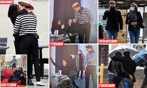 Melanie sykes by gotty · october 21, 2020. Melanie Sykes 50 Enjoys Six Day Fling With Gondolier Daily Mail Online