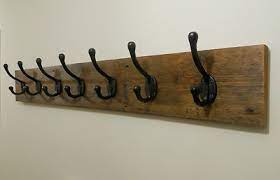 Handmade Reclaimed Wood Shabby Chic Rustic Coat And Hat Rack With Black Cast Iron Hooks Coat And Hat Rack Shabby Chic Wall Decor Shabby Chic Diy