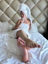 Julia Start - Session Girls