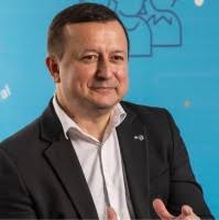 600+ perfiles de «Osmanovic»