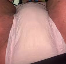 Desperate pee causes my incontinence underwear to leak - ThisVid.com 中文