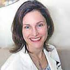 Holly Edmonds's Instagram, Twitter & Facebook