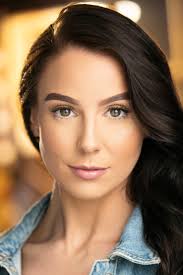 Danielle Lockwood (@DanielleLckwd)