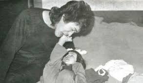 May 24, 2021 · обозреватель «фонтанки» — музыкальный продюсер денис рубин — сходил на один из концертов «кино», ради которых группа собралась спустя 30 лет, и узнал у слушателей об их впечатлениях от заочной встречи с виктором цоем. Viktor Coj Biografiya Foto Lichnaya Zhizn Syn Smert Rost Filmy O Coe Slushat Pesni Onlajn Uznaj Vsyo